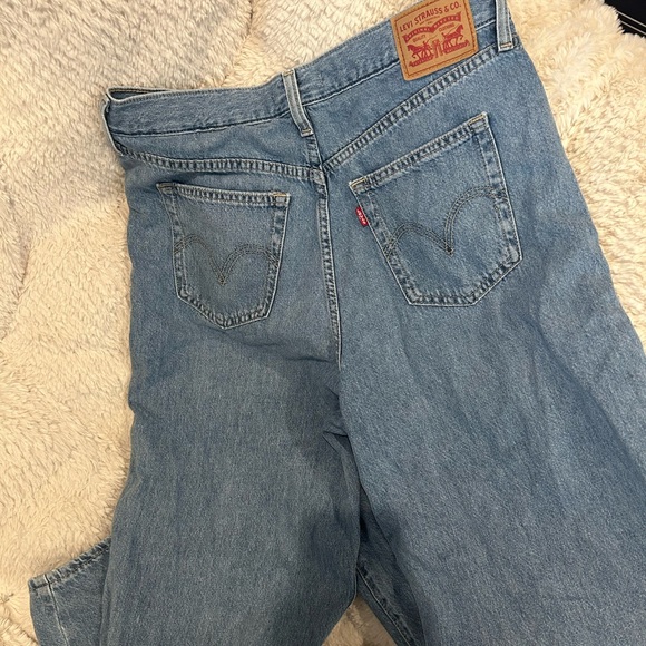Levi’s High Waisted Straight Jeans - Picture 11 of 11
